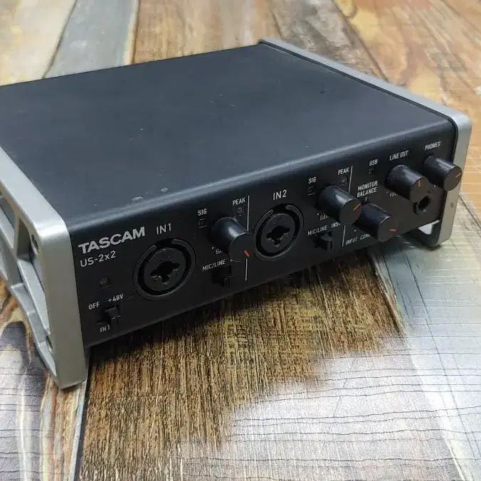 tascam 2x2 오디오인터페이스