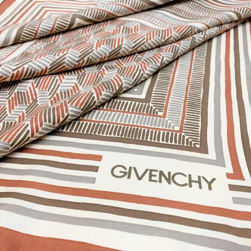 GIVENCHY 지방시 레트로 트윌 빈티지 실크스카프 A668