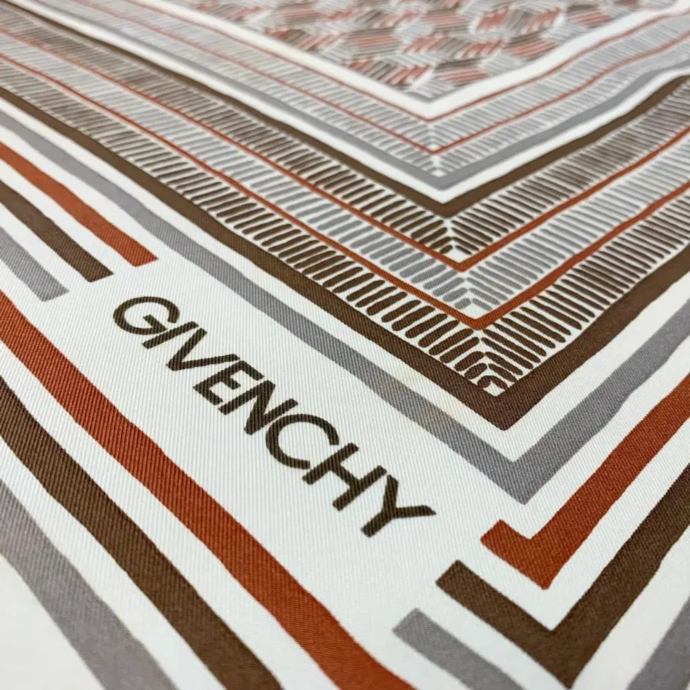 GIVENCHY 지방시 레트로 트윌 빈티지 실크스카프 A668