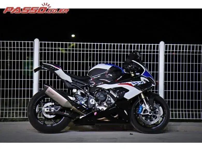 22년식 s1000rr 카본 패키지 팝니다