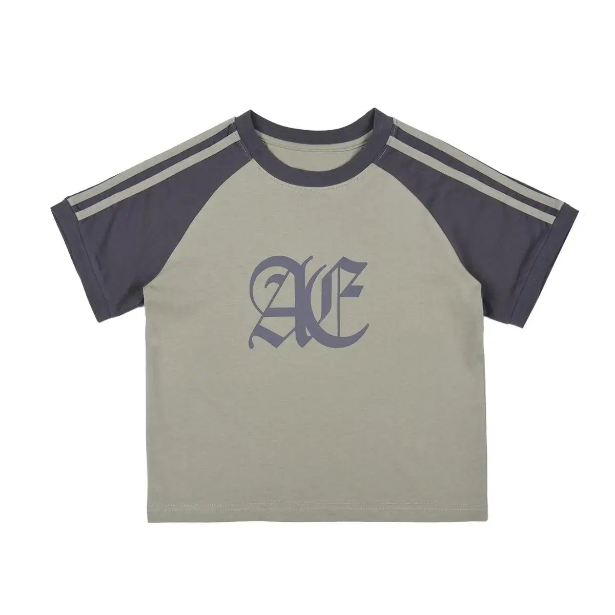 aeae GOTHIC LOGO CROP RAGLAN T-SHIRTS [O