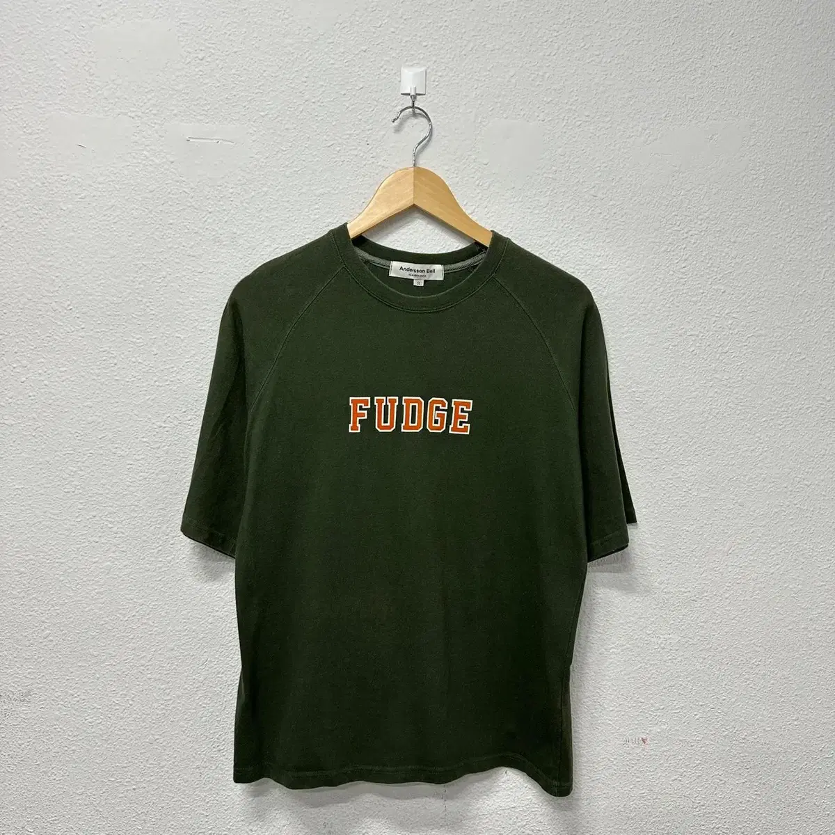 EndersenBelle FUDGE Khaki Short Sleeve Tee 90