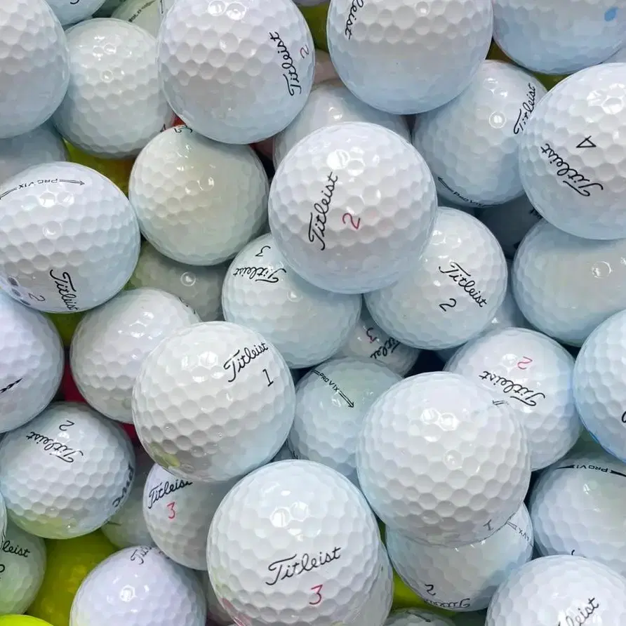 Free delivery) Titleist Pro Lost Ball 50 Balls
