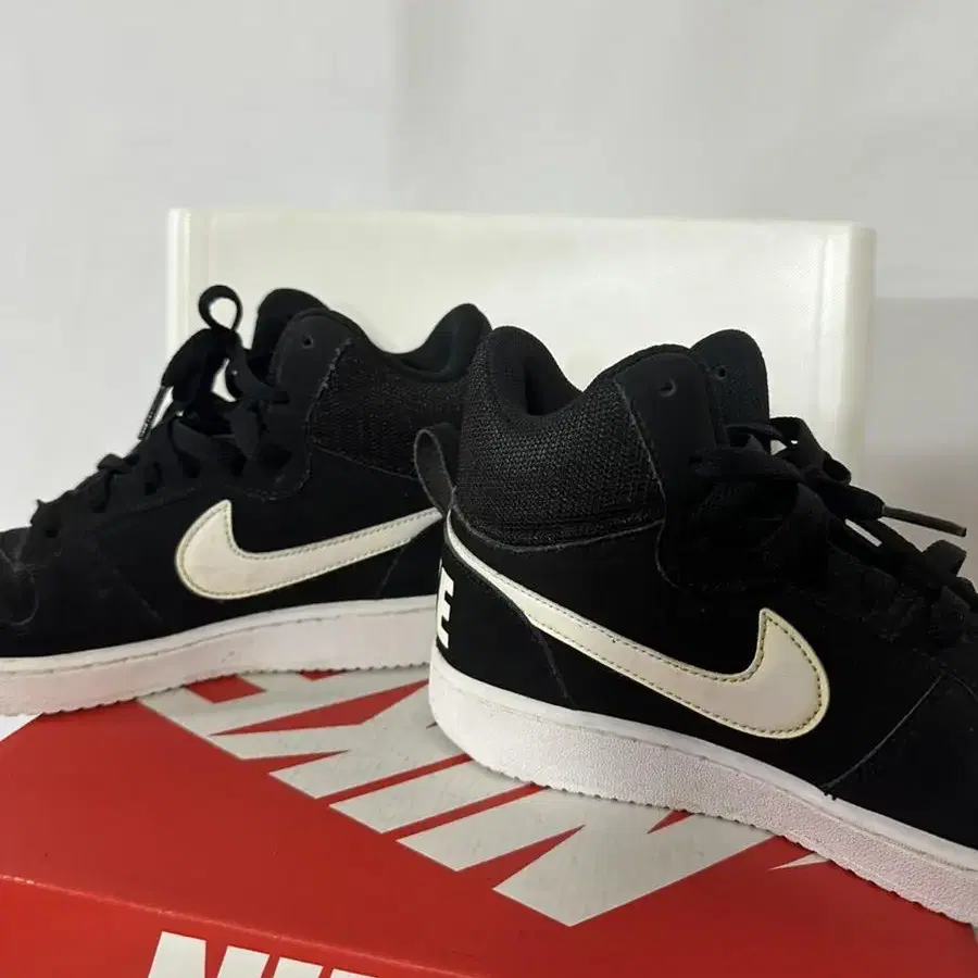 n001) NIKE 나이키 코트 보로우 미드 255mm