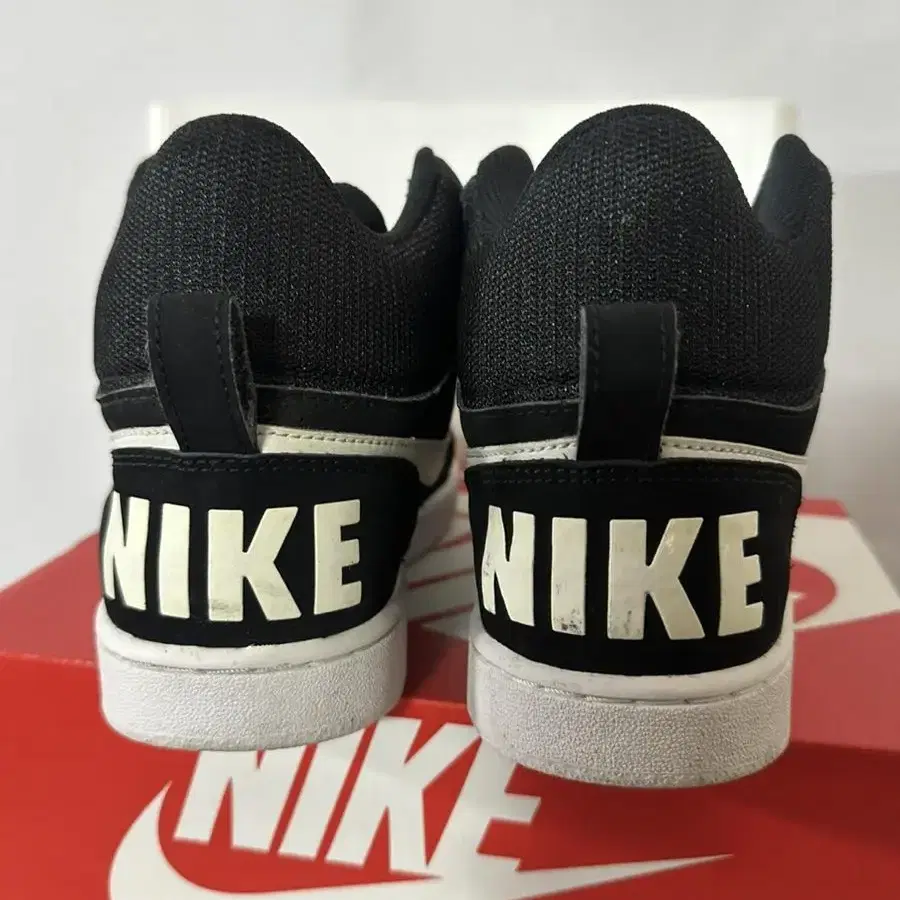 n001) NIKE 나이키 코트 보로우 미드 255mm