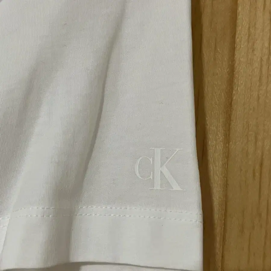 CALVIN KLEIN JEANS 로고 티 J20J213544 M