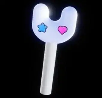 New Jeans lightstick sells binky bongs.