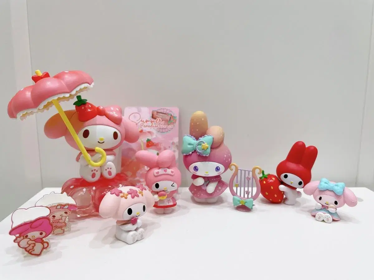 I sell My Melody figurines at bulk.