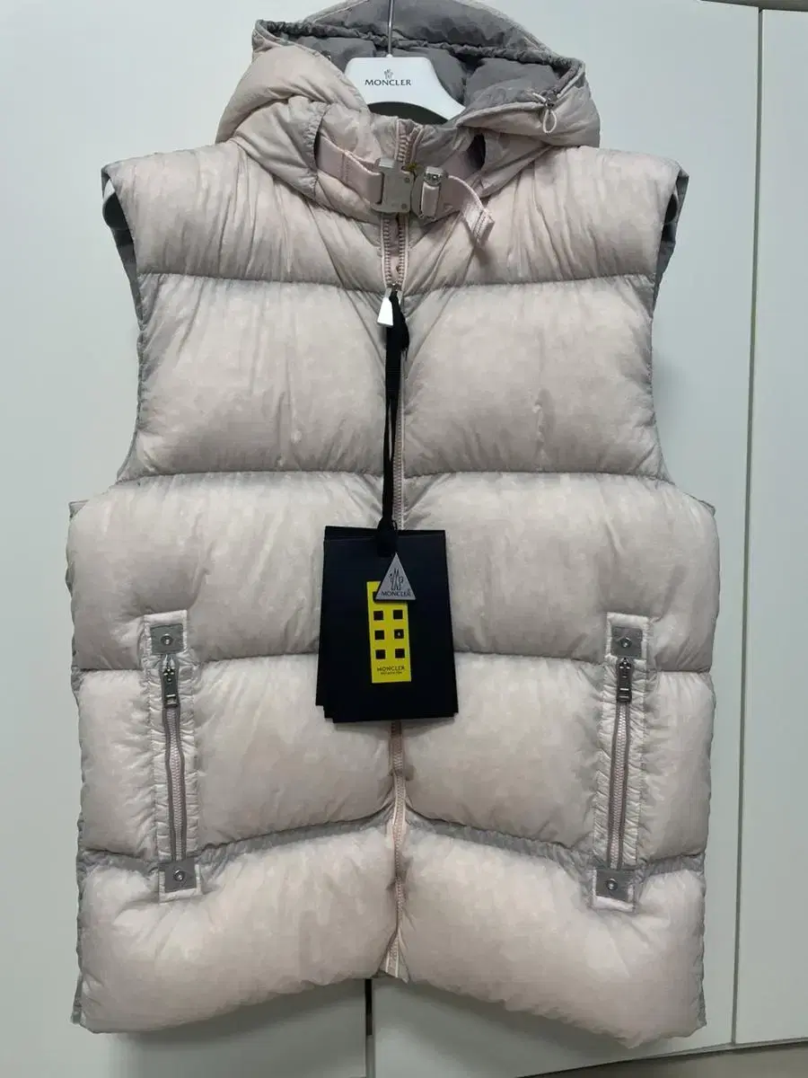 [5] Moncler x Alix padded vest new