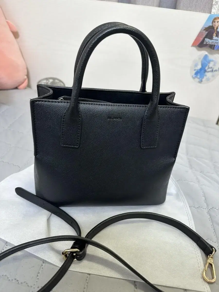 Women's handbags (crossbody bags)