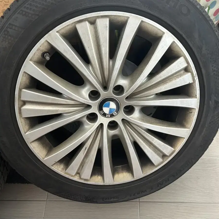 bmw 19인치 정품 x5 255/50 R19 스노우 순정 휠타이어