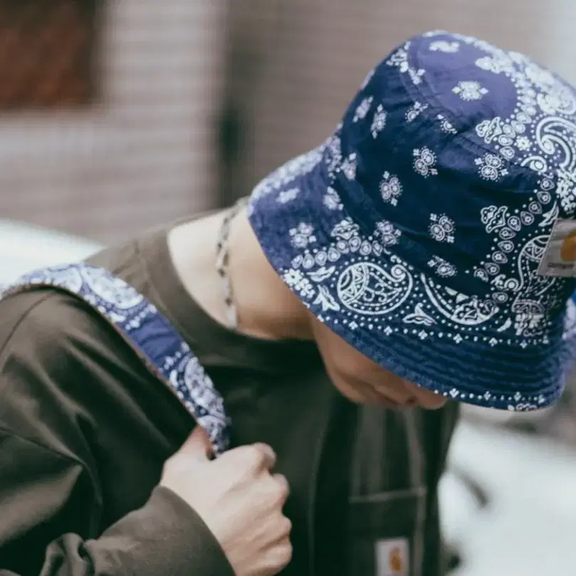 칼하트 carhatt 리버시블 버킷햇 Bandana Bucket Hat