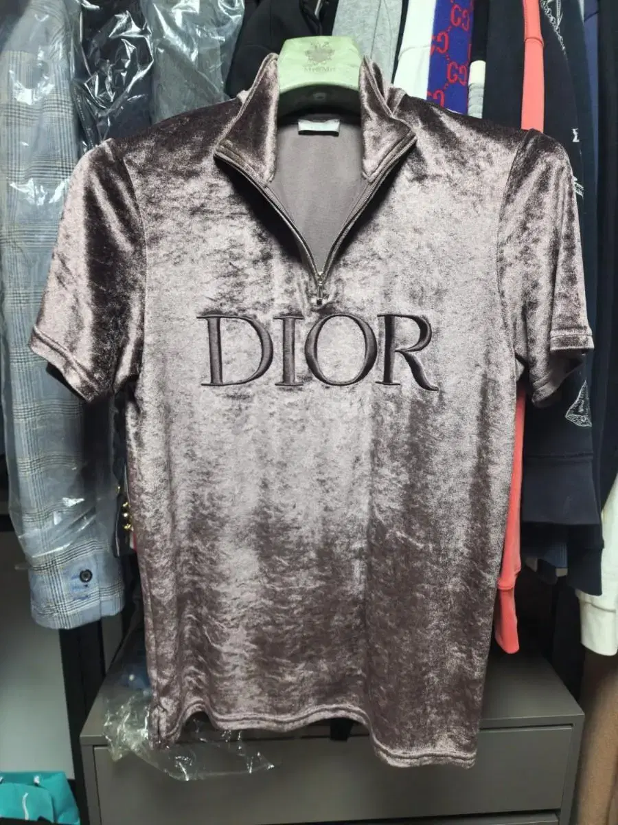 Dior Velvet short sleeve zip up jacket size M Genuine brand new and in great condition