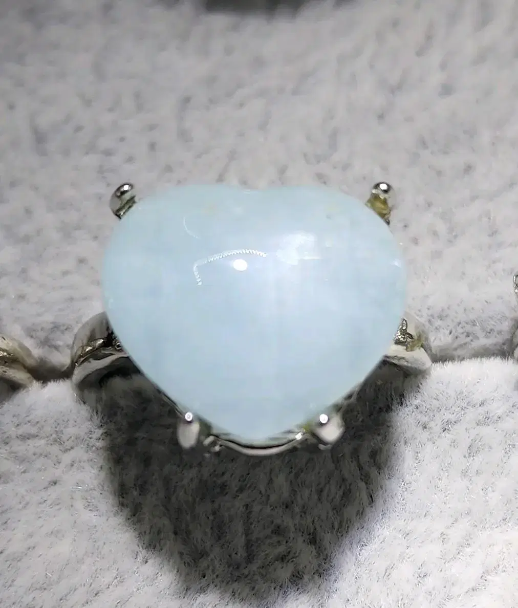 Natural gemstone Sky blue aquamarine Vahn ring Adjustable size Aquamarine ring