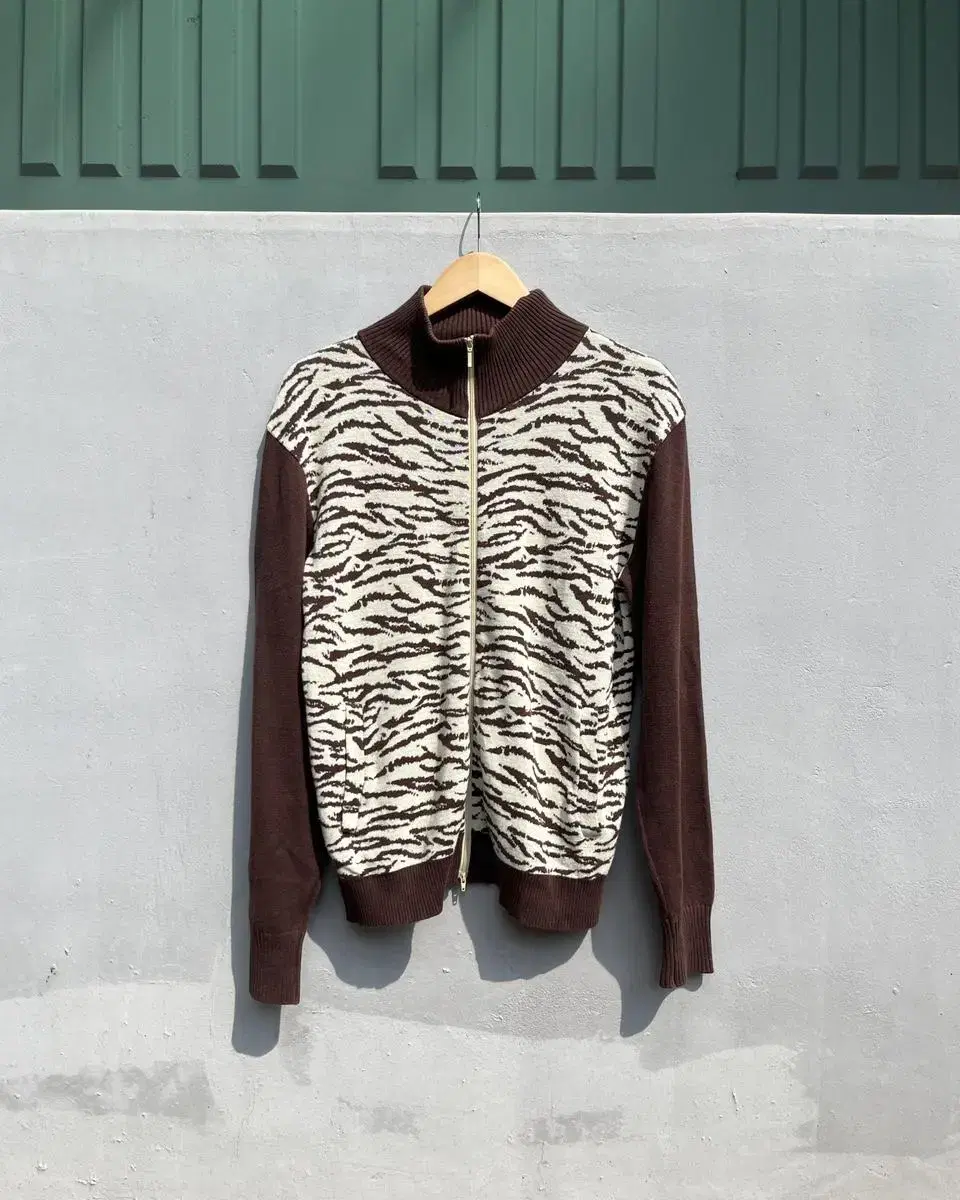 takeo kikuchi tiger body 2 way zip