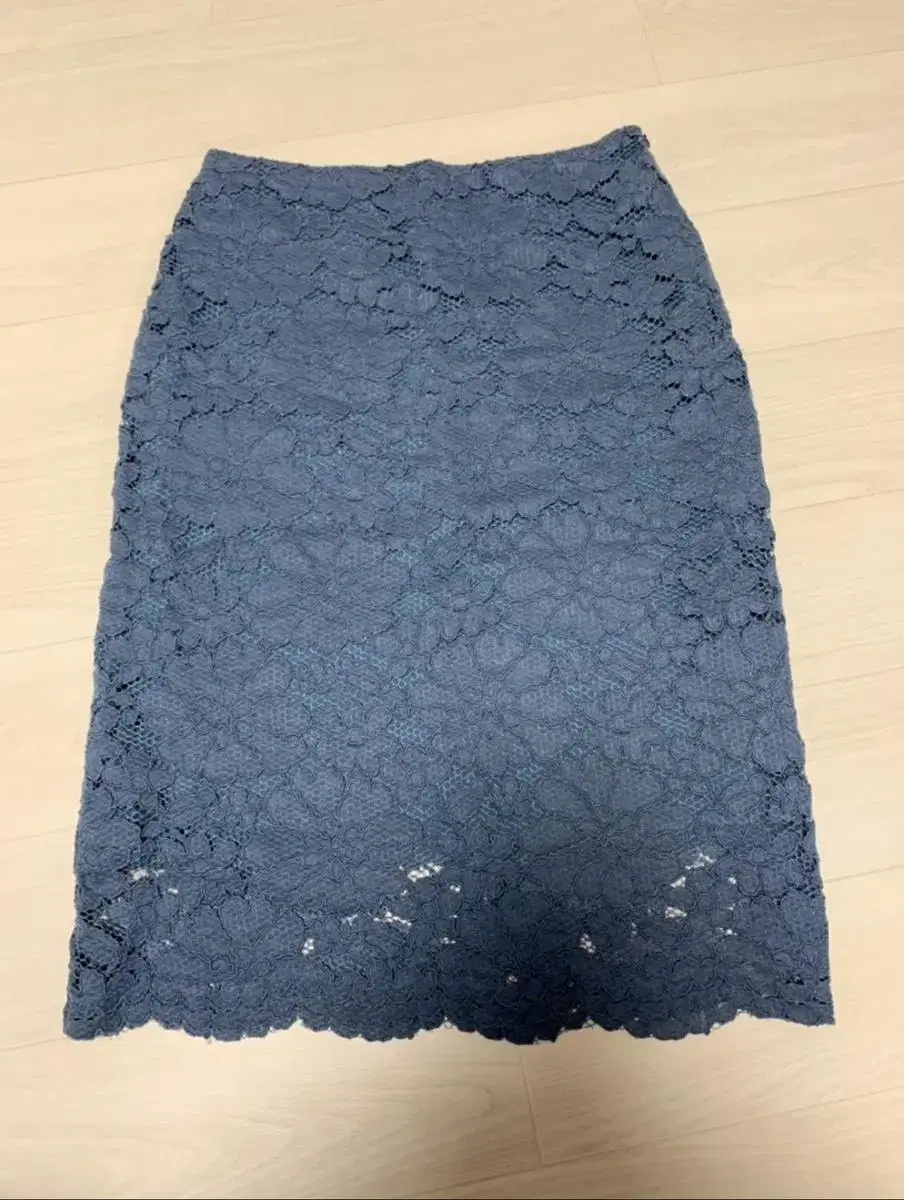 Lace skirt (new product)