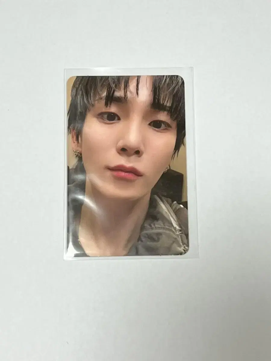 Shinee Hard Dreamer key photocard + Bromide