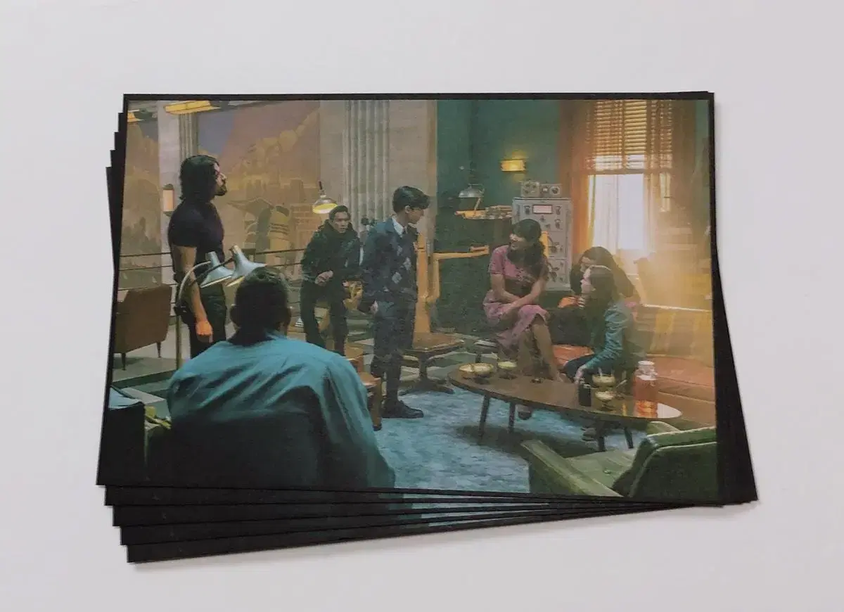 Sell Umbrella Academy postcard 