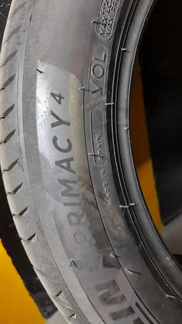 미쉐린 215/55R18 볼보 출고 OE