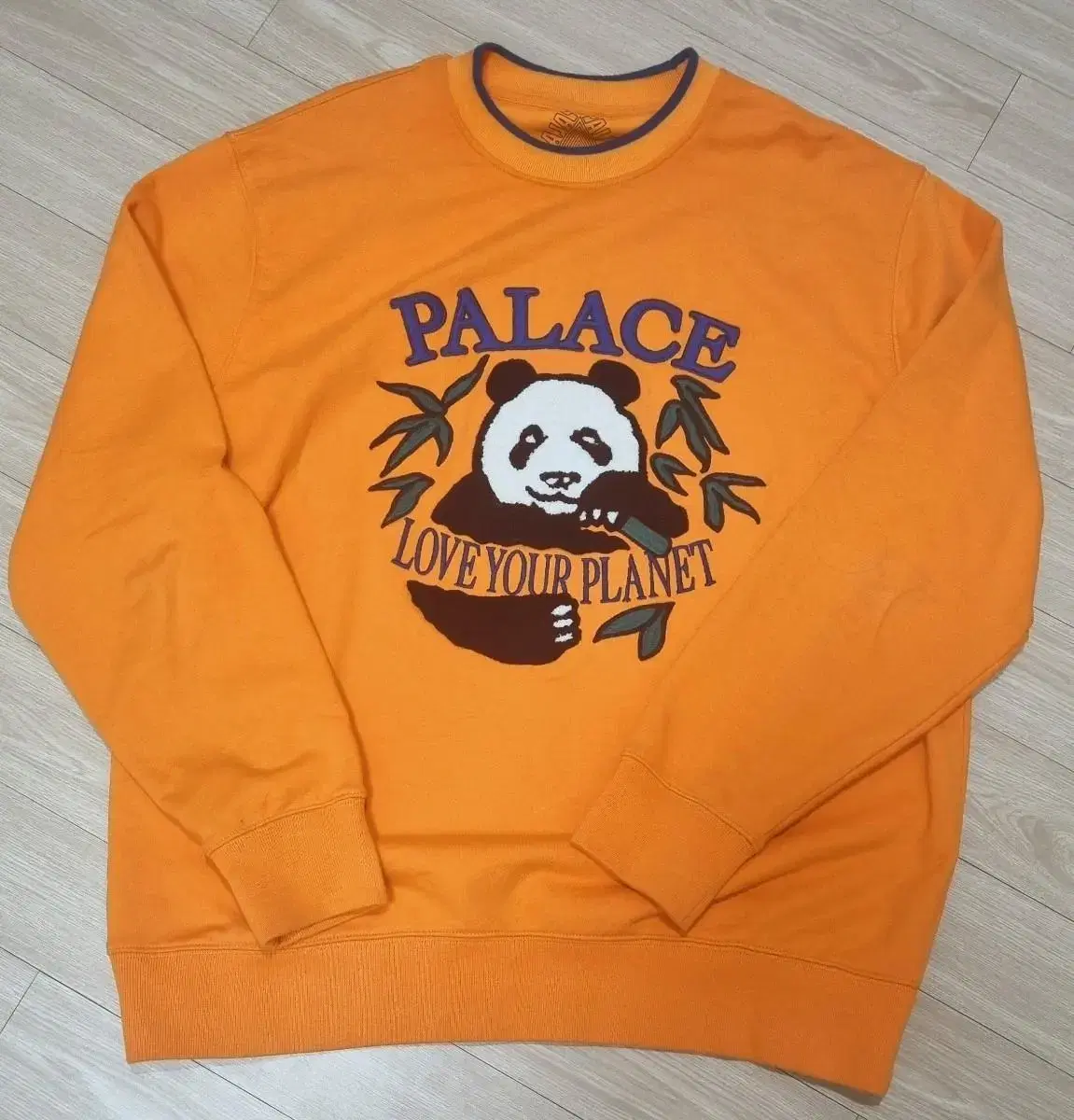 PALACE Panda Crewneck XL