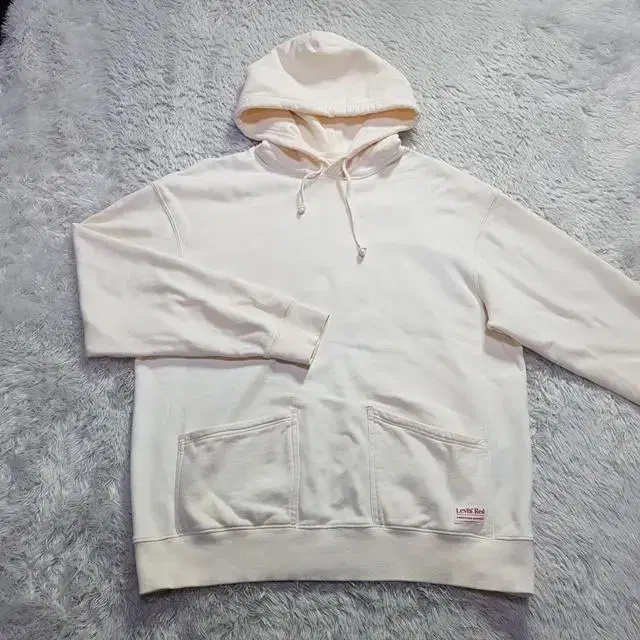 Size 100) Levi's Red Tab Hoodie