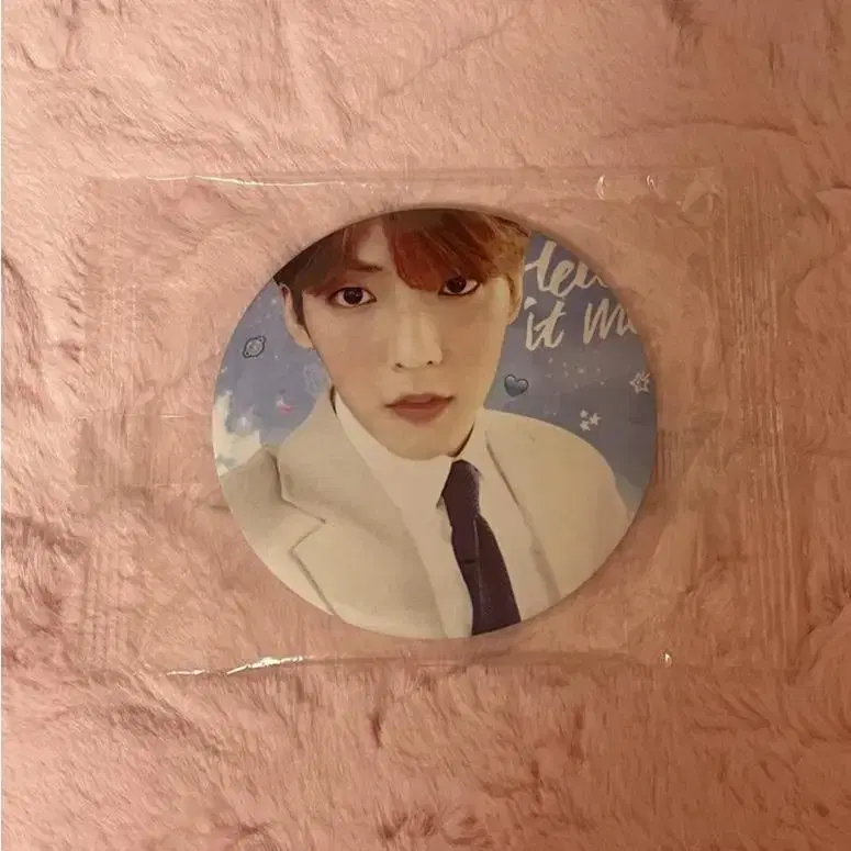 BTOB unofficial goods lee minhyuk sells matte hand mirror