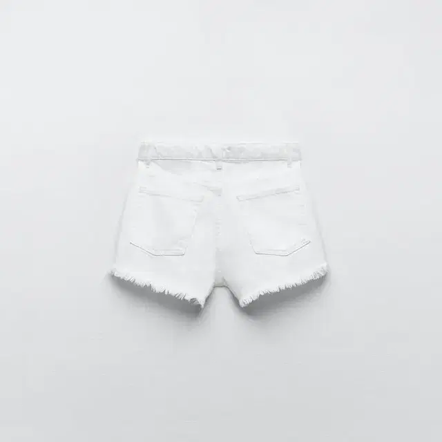 사쿠라 착용) 자라 SHORTS TRF CURVED 하이웨이스트 반바지