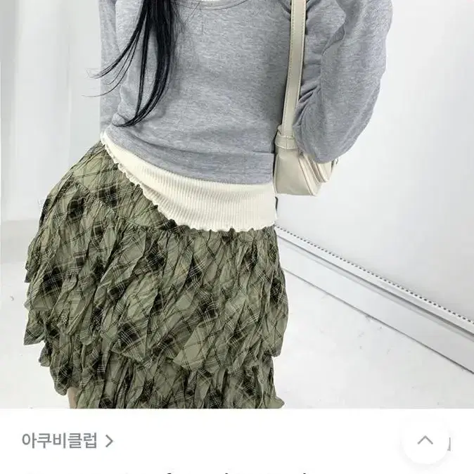 반택포 아쿠비클럽 u넥 긴팔티 블랙