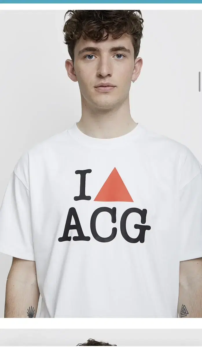 Nike ACG Short sleeve (L)sells