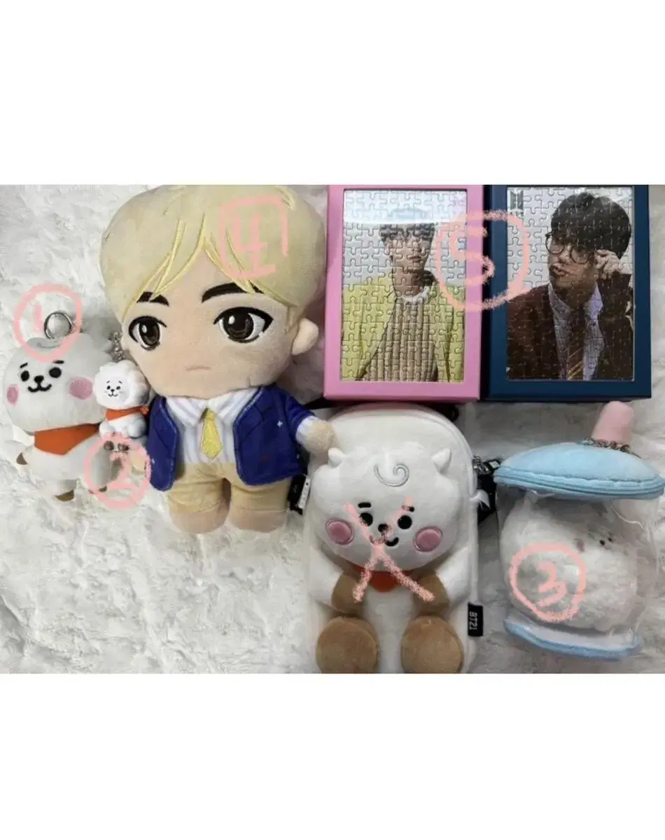 BTS BT21 RJ Aljay jin Sells merchandise