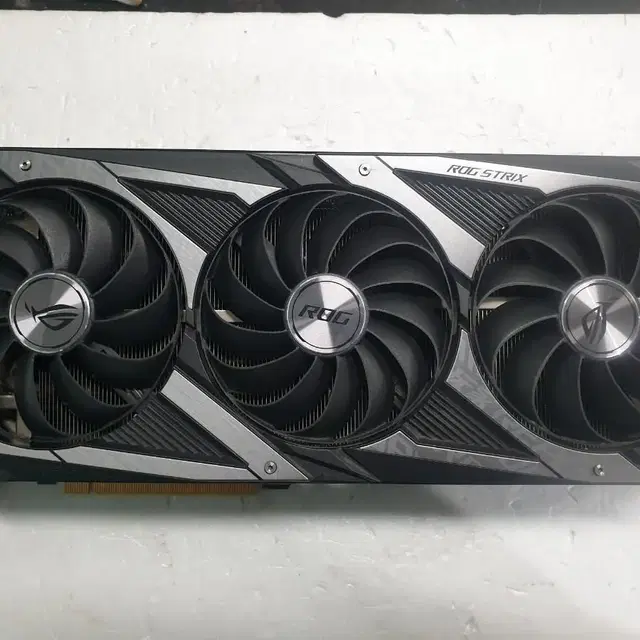 아수스 로그스트릭스 rtx3060ti 팝니다.