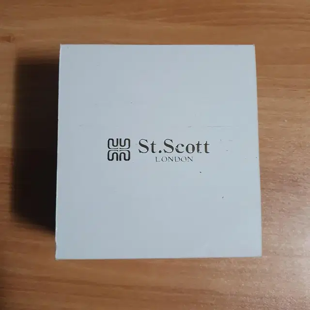 세인트스스코트 STSCOTT 메탈시계 새제품