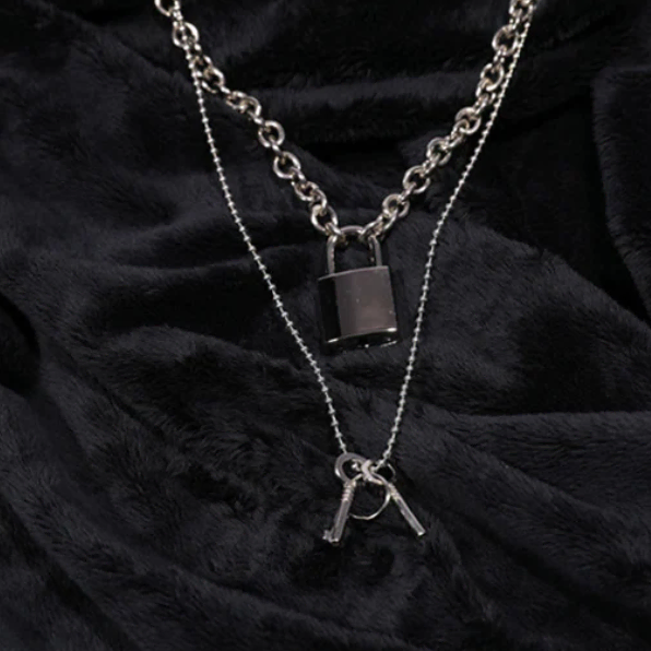 A-WENDELOCK NECKLACE