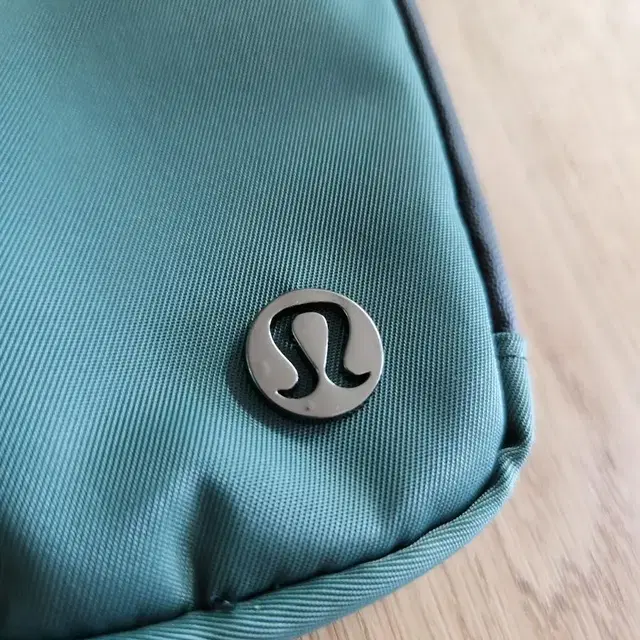 lululemon 룰루레몬 미니 크로스백