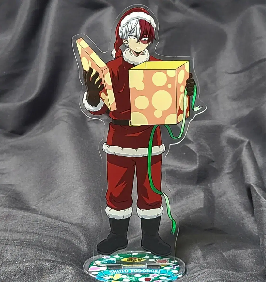 Hiroaka Todoroki Shoto Acrylic Stand Merry Christmas Ver. sells.