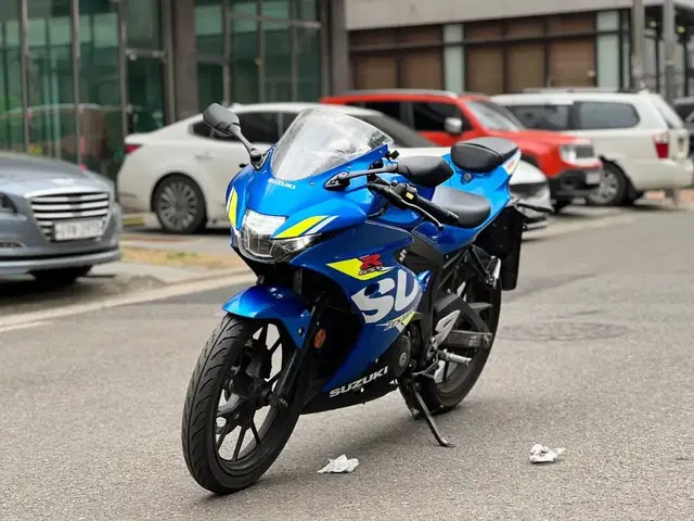 스즈키gsx-r125 2020년식 판매합니다 연락주세요