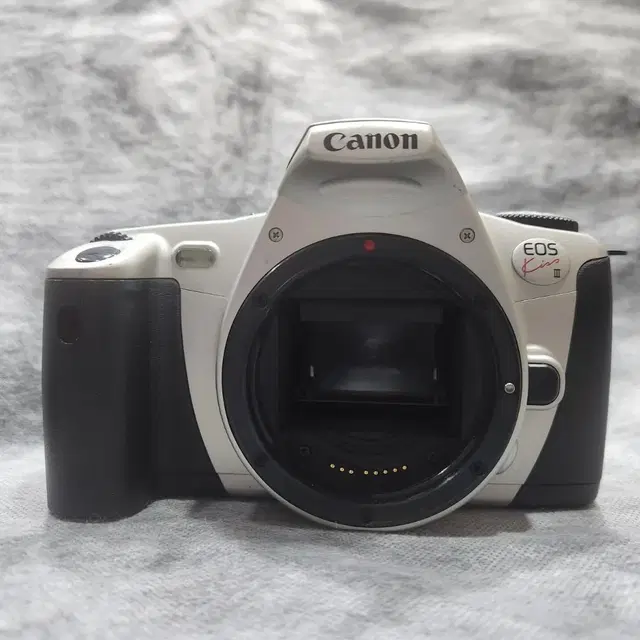 CANON  kiss III body