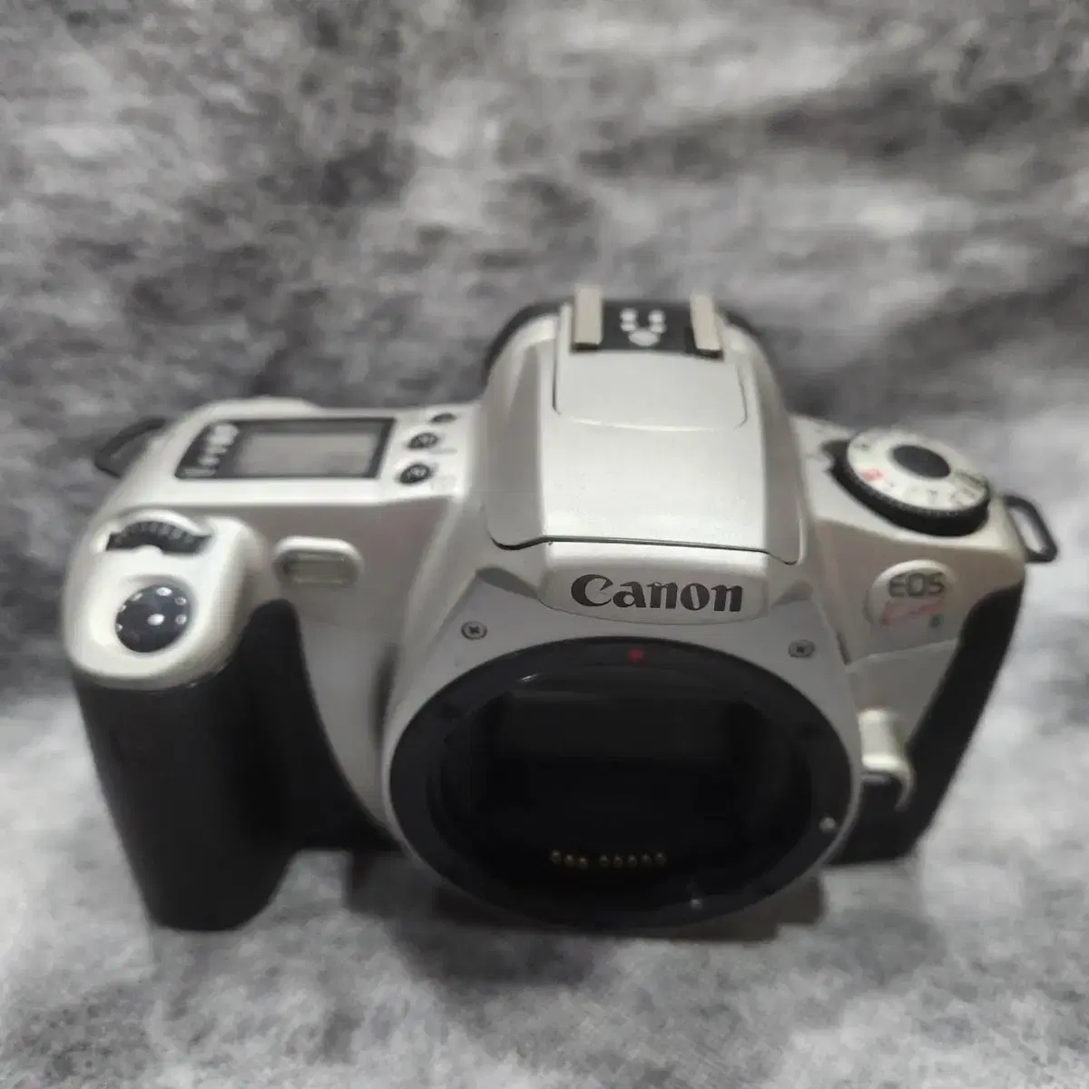 CANON  kiss III body