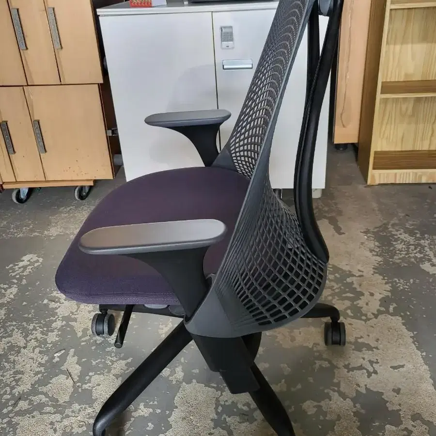 명품의자 Hermanmiller(허먼밀러) Sayl(세일)체어판매합니다