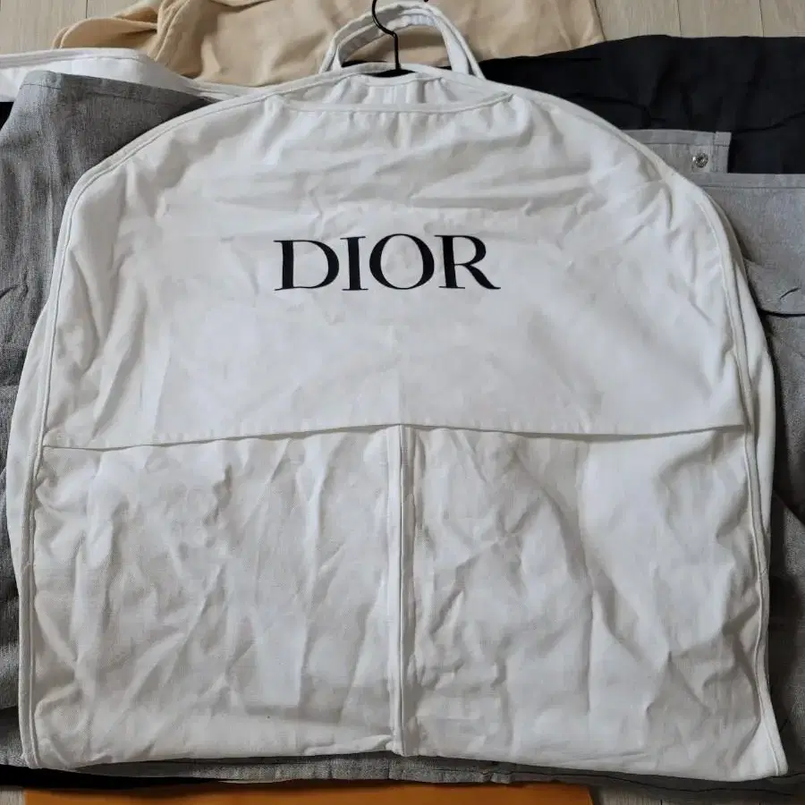 디올 Dior 등 명품 수트케이스 수트커버 더스트커버 가먼트커버 가먼트백