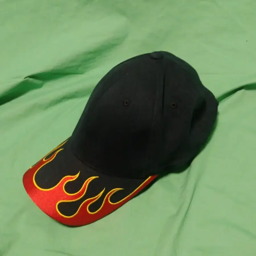 불꽃 자수 모자 flame ballcap