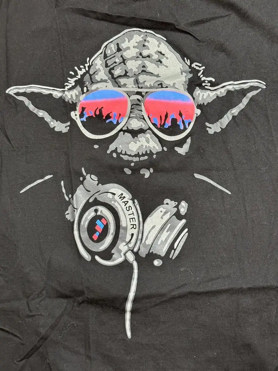 Yoda DJ retro short sleeve t-shirt size M pre-owned new condition