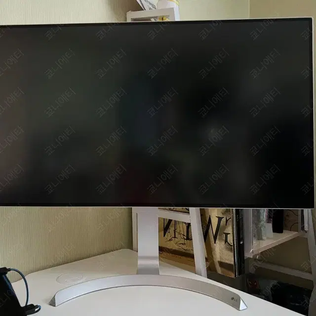 LG uhd 4k 울트라 모니터 tv 32인치 32UD89W