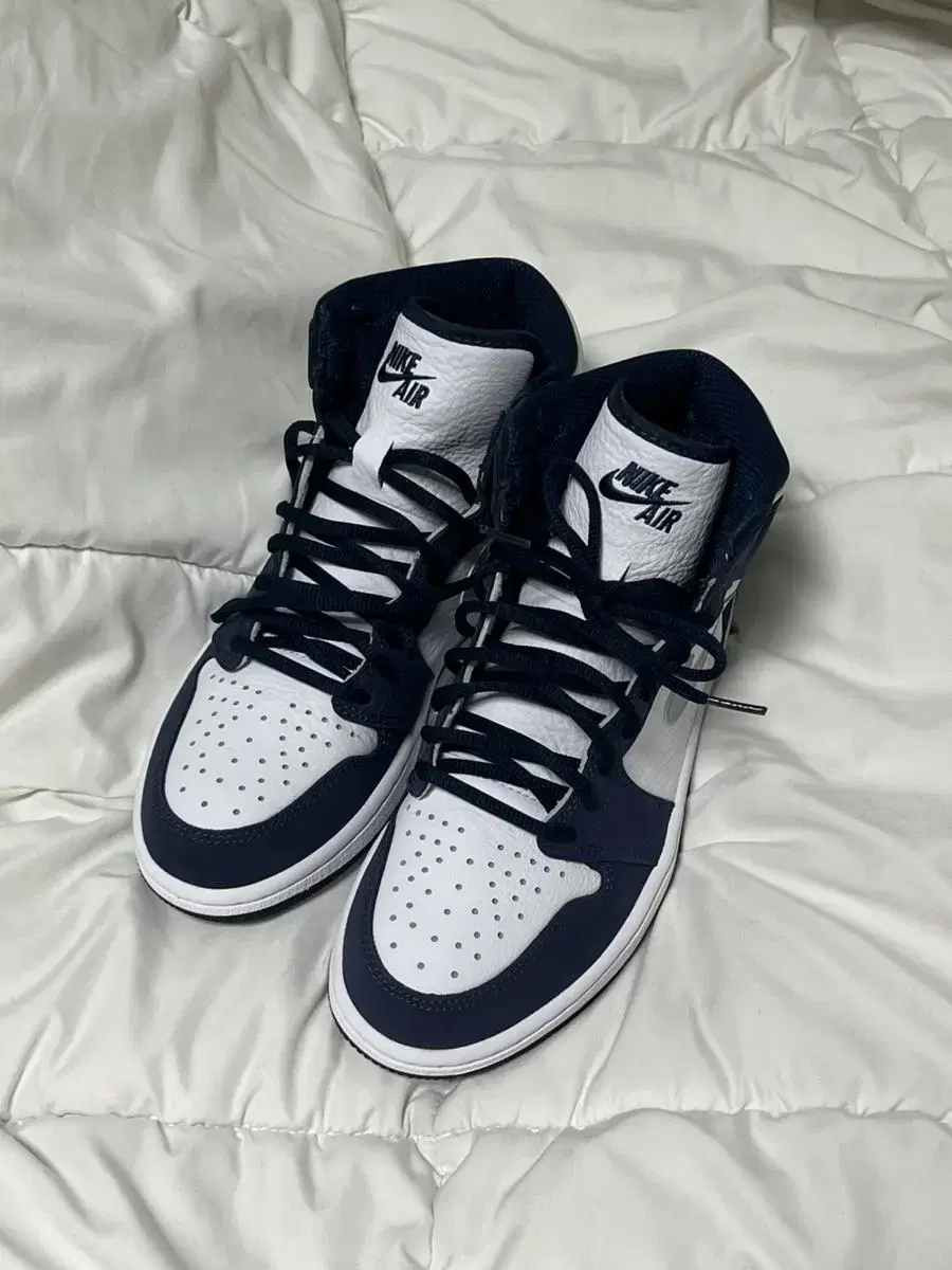 Jordan 1 Retro High OG CO.JP Midnight Na