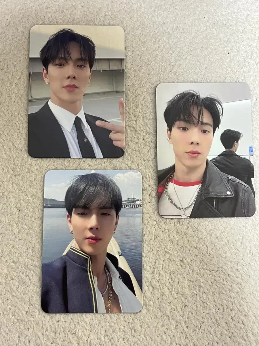 Monsta x shownu photocard wts sells!