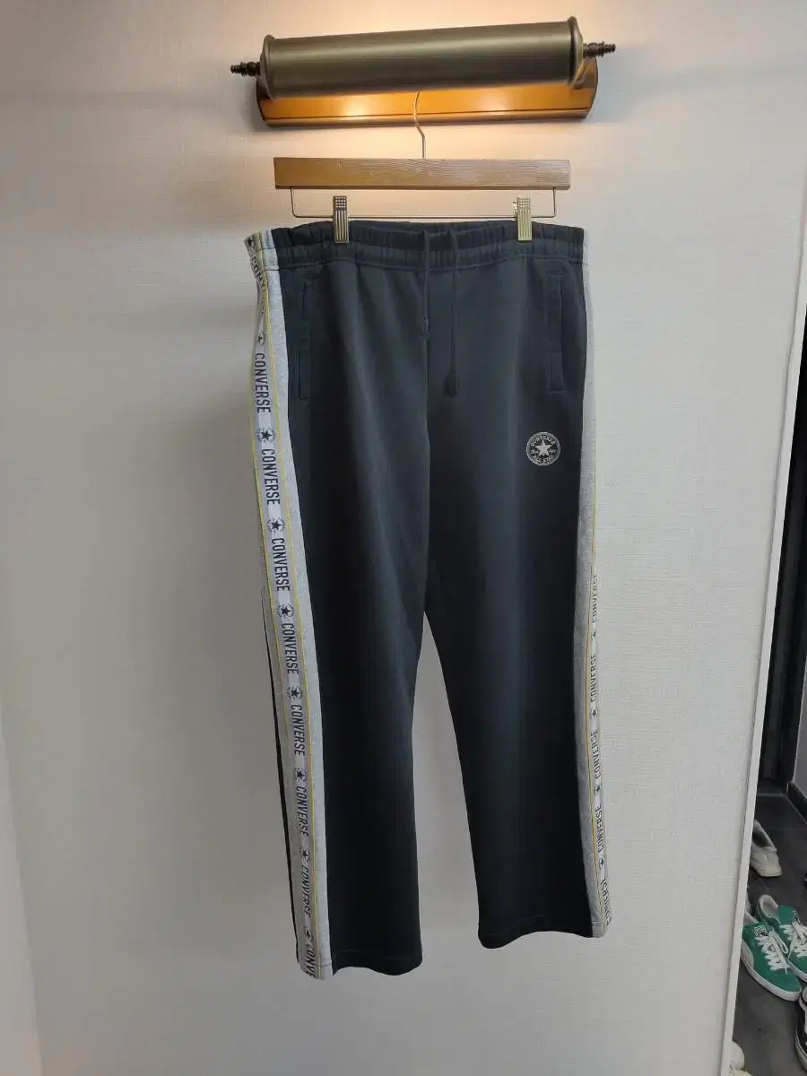 32~34)Japan Converse track pants for sale