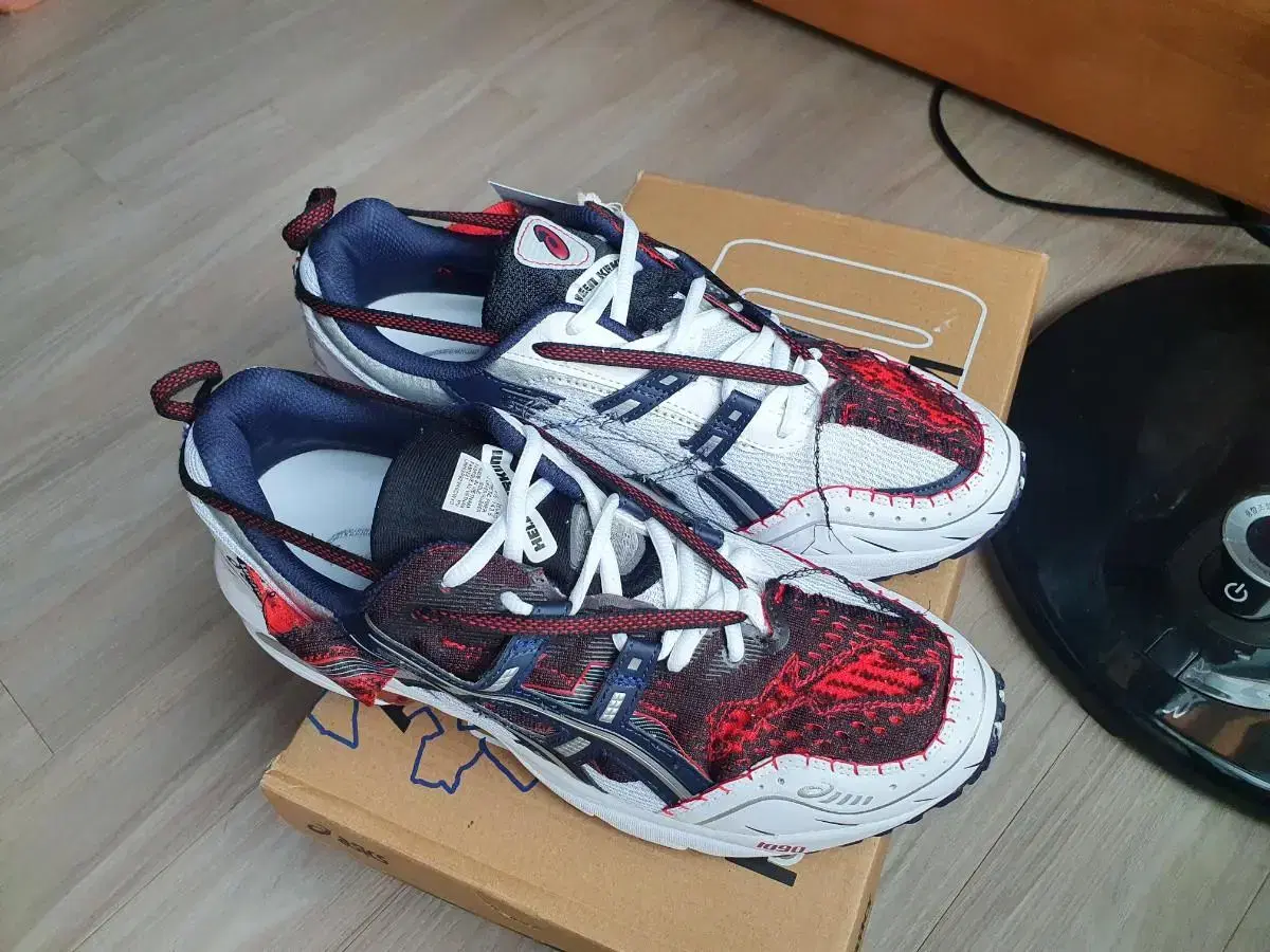 ASICS x HELEN KIRKUM  GEL - 1090(270)