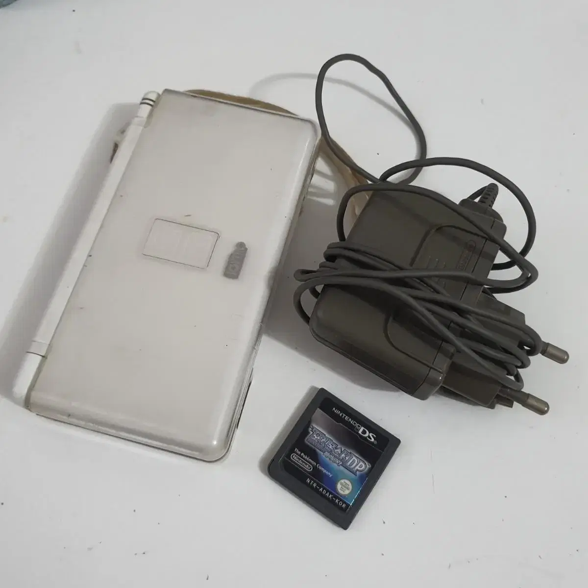 닌텐도 ds lite 게임기와 포켓몬스터 디아루가DP팩