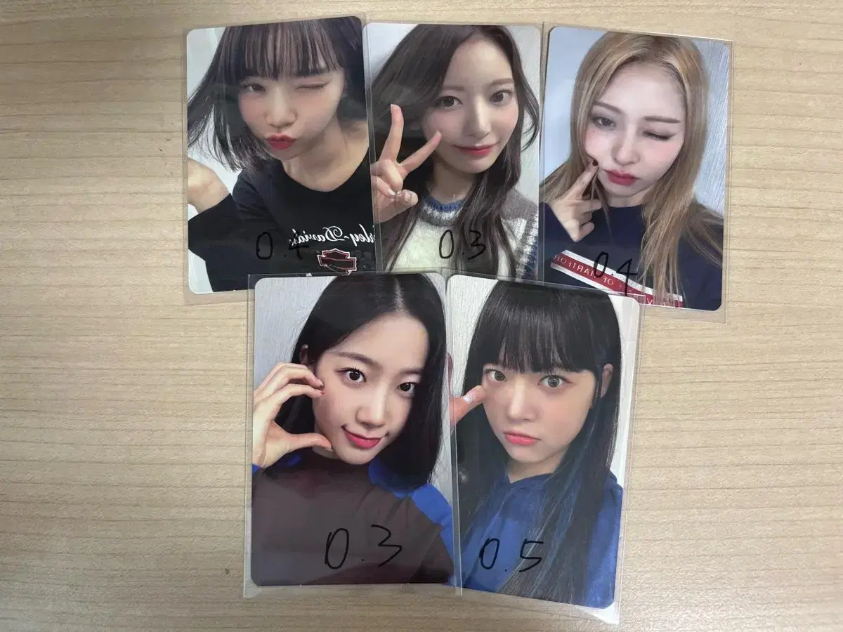 le sserafim photocard sells