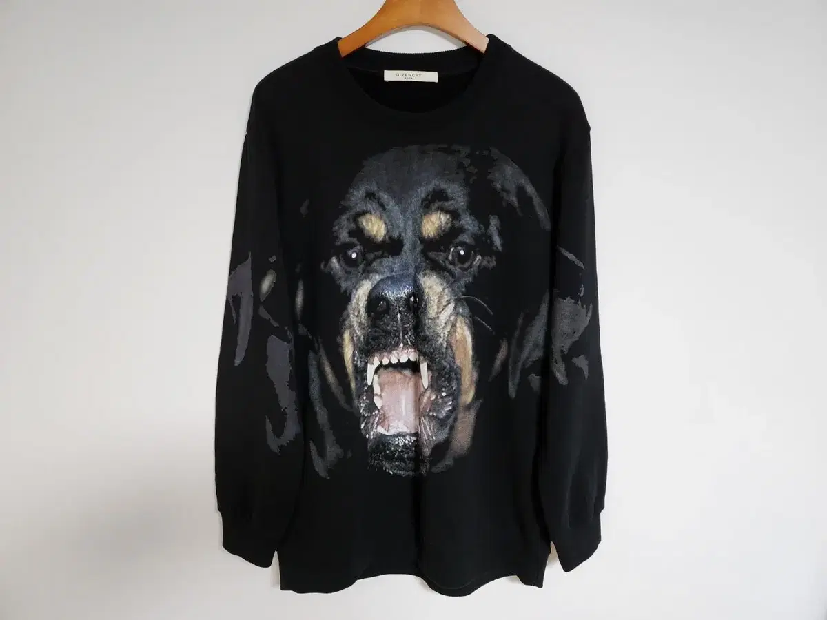 Givenchy Rottweiler Sweater M BM705J3Y1N